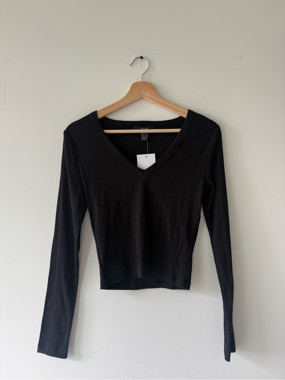 Forever 21 Black V-Neck Long Sleeve Top